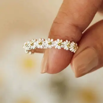 Кольца с маргаритками для женщин, маленькие Изящные кольца с цветком маргаритки, Регулируемое Открытое кольцо из сплава, Нежное Повседневное кольцо, украшения для подруги Изображение 2
