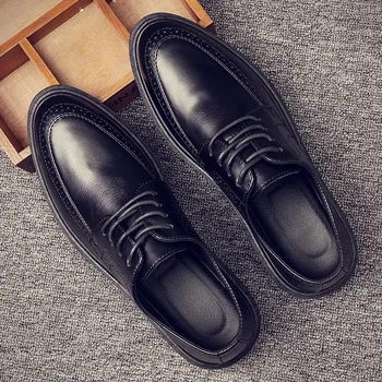 Черная кожаная обувь Мужская осенняя деловая официальная одежда Британский мужской костюм Кожаная обувь с мягкой подошвой Повседневная мода с острым носком в стиле ретро
