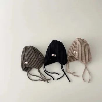 2023 Корейская детская вязаная шапка Осень-зима для мальчиков и девочек, однотонная защита ушей, пуловер, вязаная шерстяная шапка