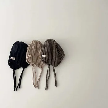 2023 Корейская детская вязаная шапка Осень-зима для мальчиков и девочек, однотонная защита ушей, пуловер, вязаная шерстяная шапка Изображение 2