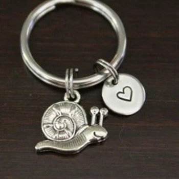Изготовленное на заказ оригинальное кольцо для ключей с улиткой/ брелок для ключей для любителей улиток, подарки для любителей пляжа - Gary Snail Keychain. Брелки для ключей с улитками.