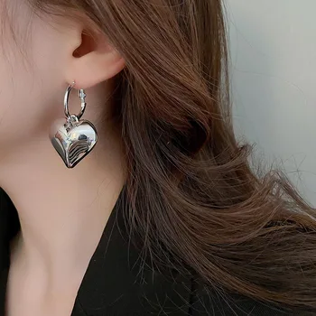 Роскошные модные металлические серьги в форме сердца для женщин, позолоченные гладкие серьги-капли Love, эффектные ювелирные изделия Изображение 2