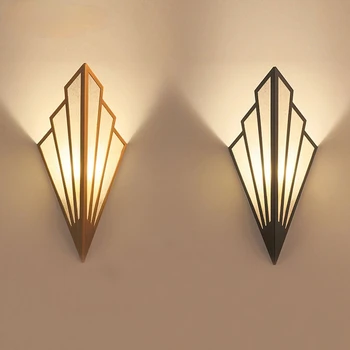 Креативный Современный светодиодный настенный светильник E27 треугольной формы для спальни, гостиной, кабинета, осветительного прибора, освещения коридора, лестницы Изображение 2