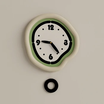 Семейные Милые Кремовые часы в современном минималистичном стиле с Маятником Настенные Часы 2023 Новая спальня Супер Бесшумные Шпильки без перфорации