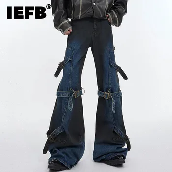 Мужские джинсы градиентного цвета IEFB с металлической пряжкой, мужские легкие расклешенные джинсовые брюки, мужские брюки в стиле пэчворк, повседневные весенние новинки