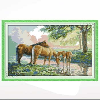 Подвесная картина для спальни с пейзажем из трех лошадей, вышитая крестиком, ручная вышивка 11 карат/ 14 карат