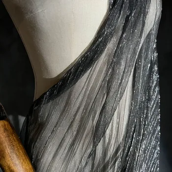Плиссированная яркая сетчатая ткань, Серая перспективная вспышка для одежды Hanfu, дизайнерская ткань для шитья одежды своими руками, полиэстер, серебристый материал Изображение 2