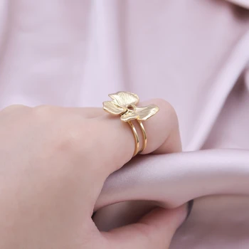 Новые креативные кольца в форме бабочки для женщин Модные кольца с лепестками из нержавеющей стали, Открытые Регулируемые Кольца для пальцев, ювелирные изделия Изображение 2